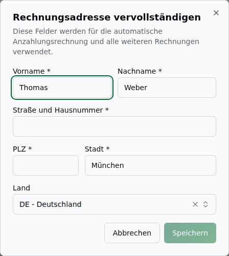 Dialog „Rechnungsadresse vervollständigen" mit den Pflichtfeldern Vorname, Nachname, Straße und Hausnummer, PLZ und Stadt sowie dem vorbelegten Land „DE – Deutschland"